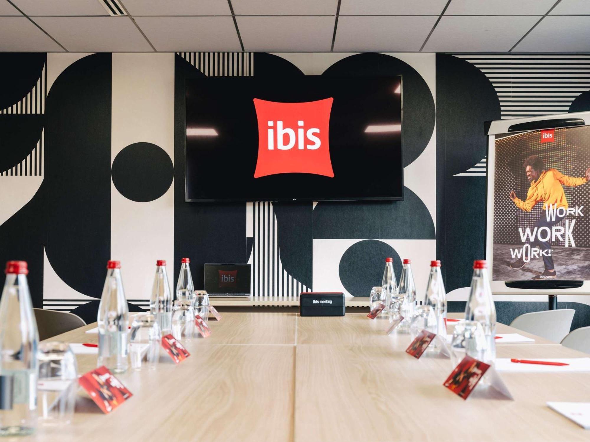 Ibis Rouen Centre Rive Droite Pasteur Hotel Bagian luar foto