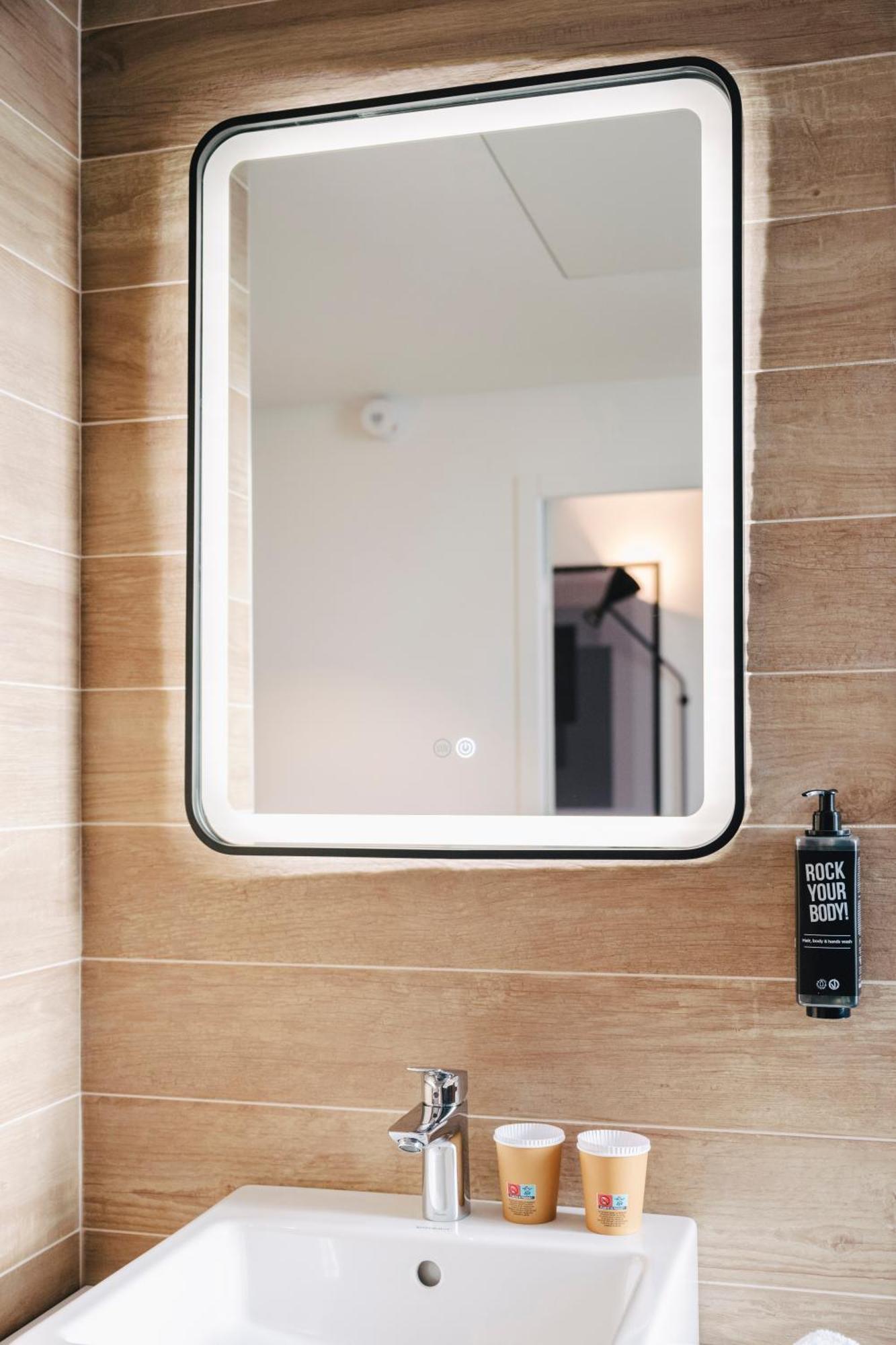 Ibis Rouen Centre Rive Droite Pasteur Hotel Bagian luar foto
